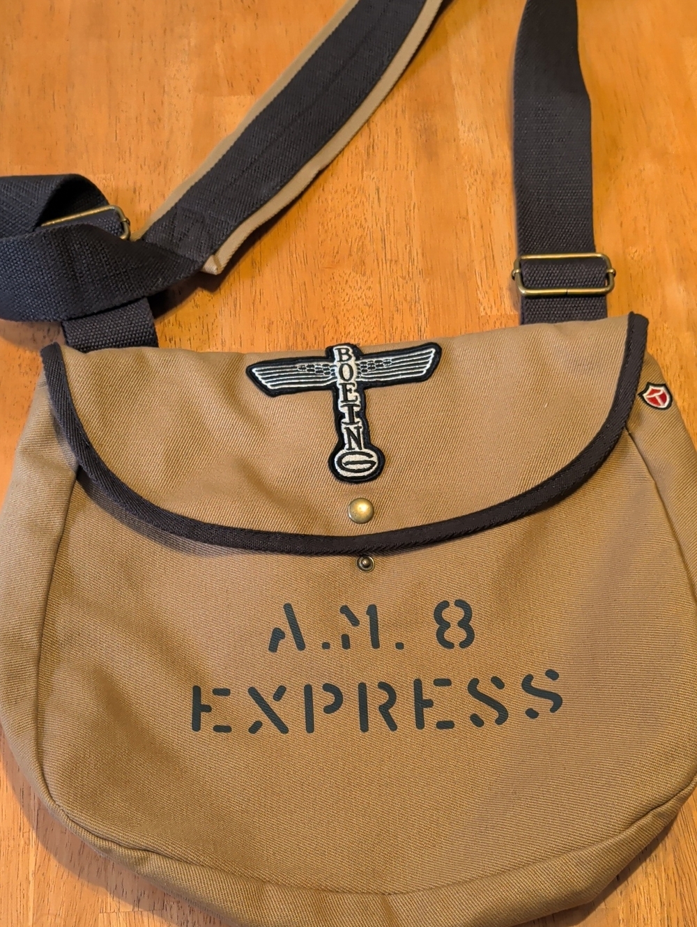 Vintage-Inspired Tan Canvas Messenger Bag with Express Print